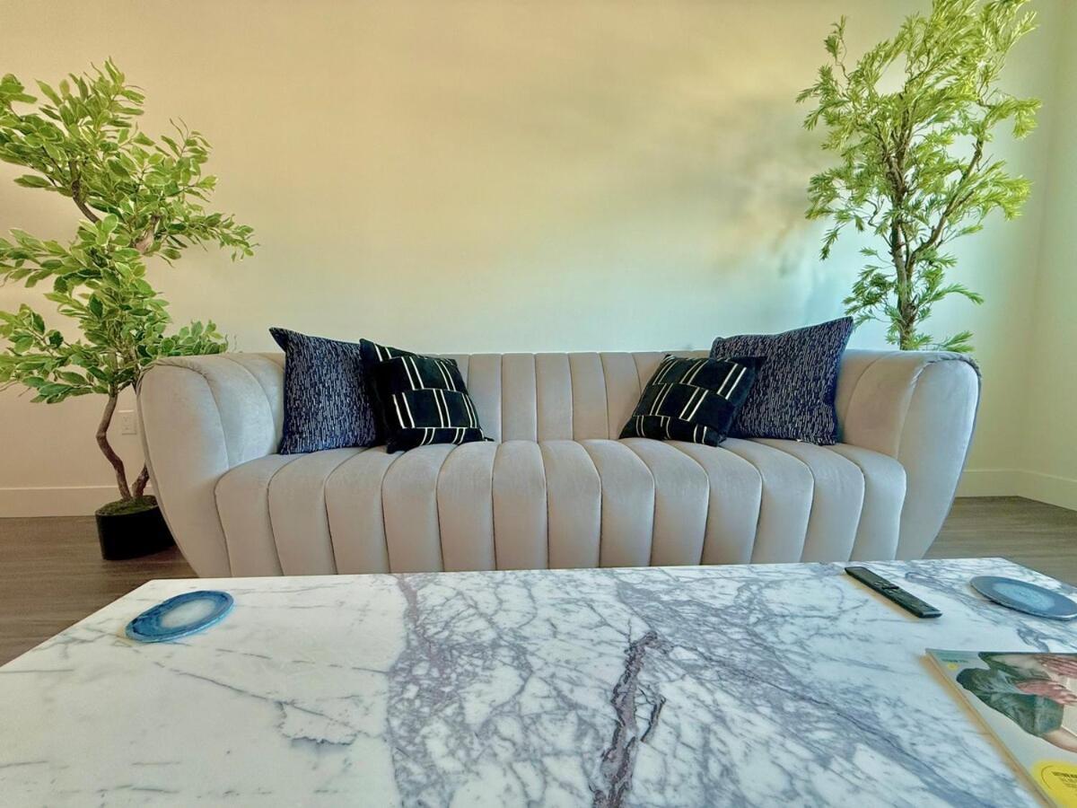 Designer 1 Bedroom In Prime Hollywood Aparthotel